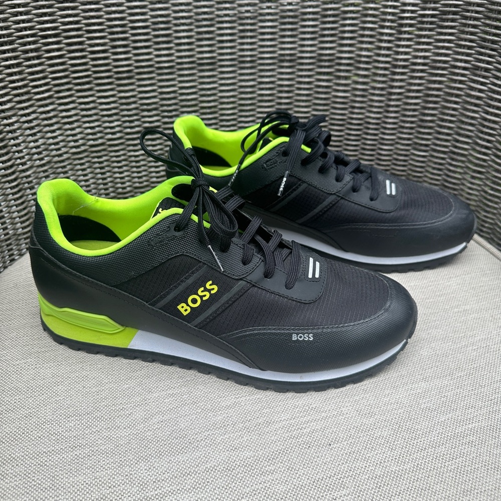 BOSS MIXED-MATERIAL TRAINERS WITH LOGO DETAILS. Size 9, Men’s.